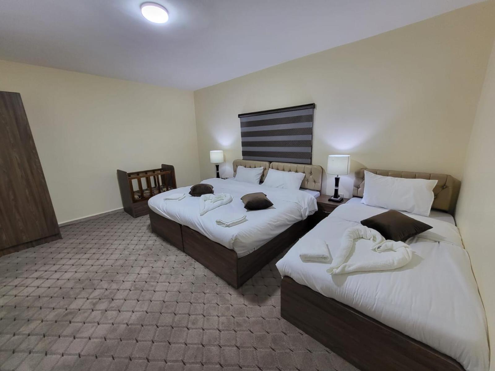 Petra Hills House Hostel Wadi Musa Exterior photo