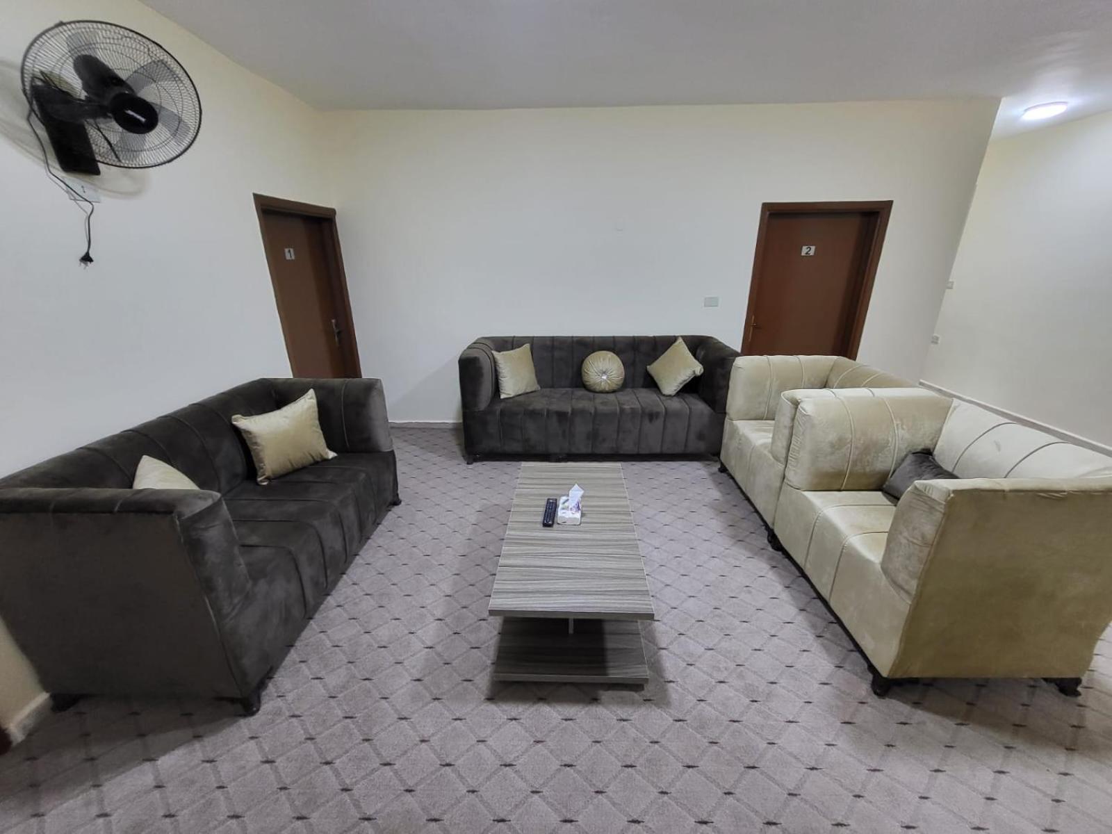 Petra Hills House Hostel Wadi Musa Exterior photo